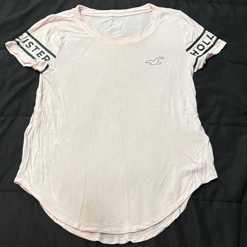 Hollister Light Pink T-Shirt with Sleeve Logo